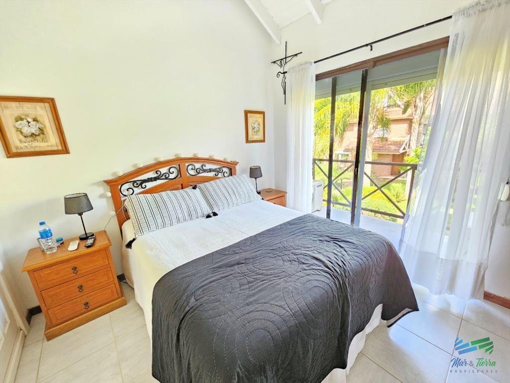 Venta de casa PH DUPLEX 2 dormitorioss en barrio