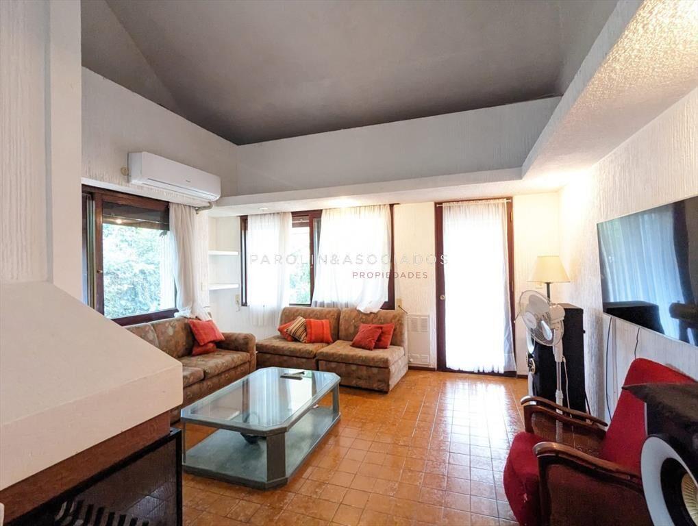 Hermosa y amplia casa en venta en Mansa, Punta del Este.