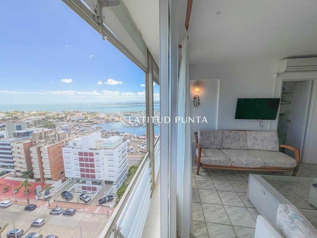 Península, apartamento en piso alto con vista al