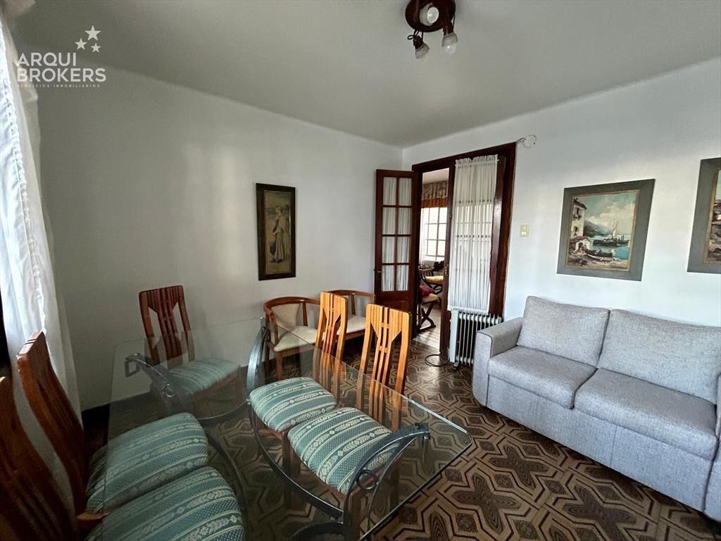 Casa de tres dormitorios en venta en Punta Carretas con gar