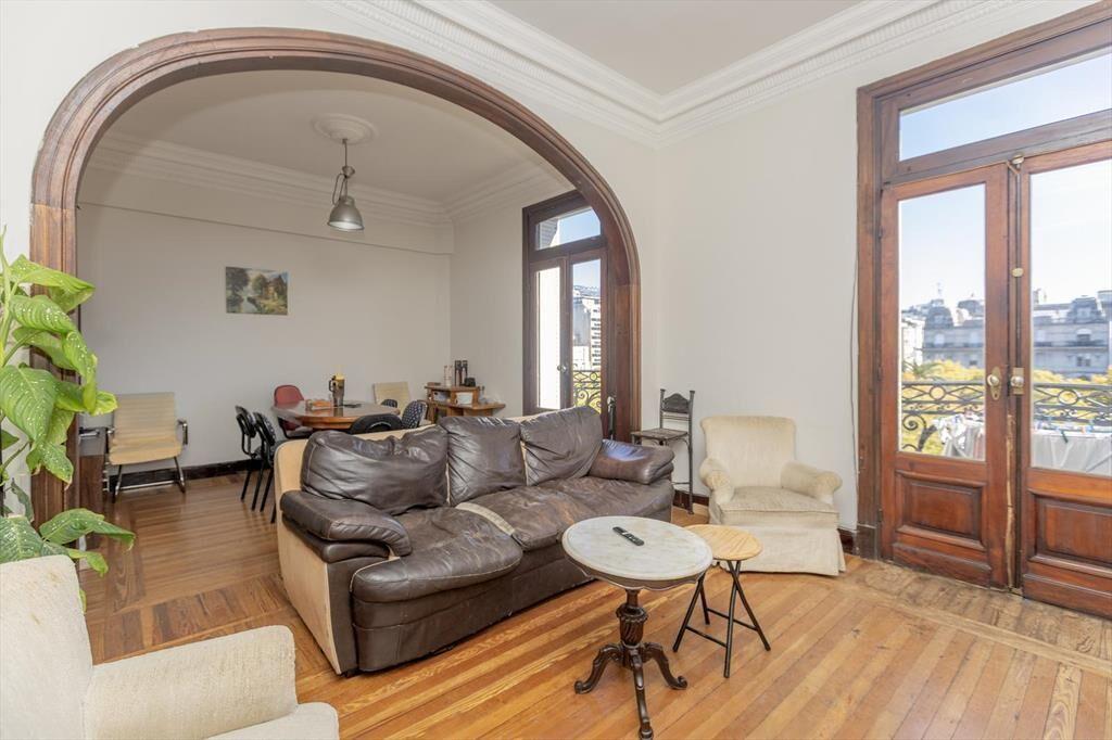 Venta de Apartamento 3 Dormitorios y servicio completo en e