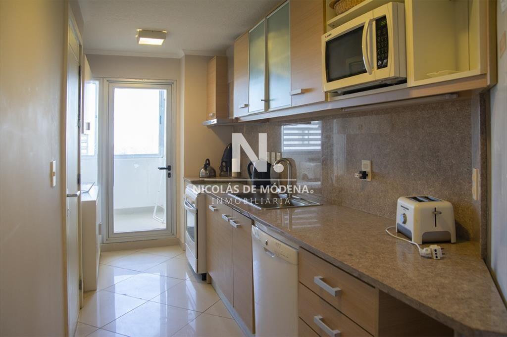 Venta de amplio apartamento de 3 dormitorios y de