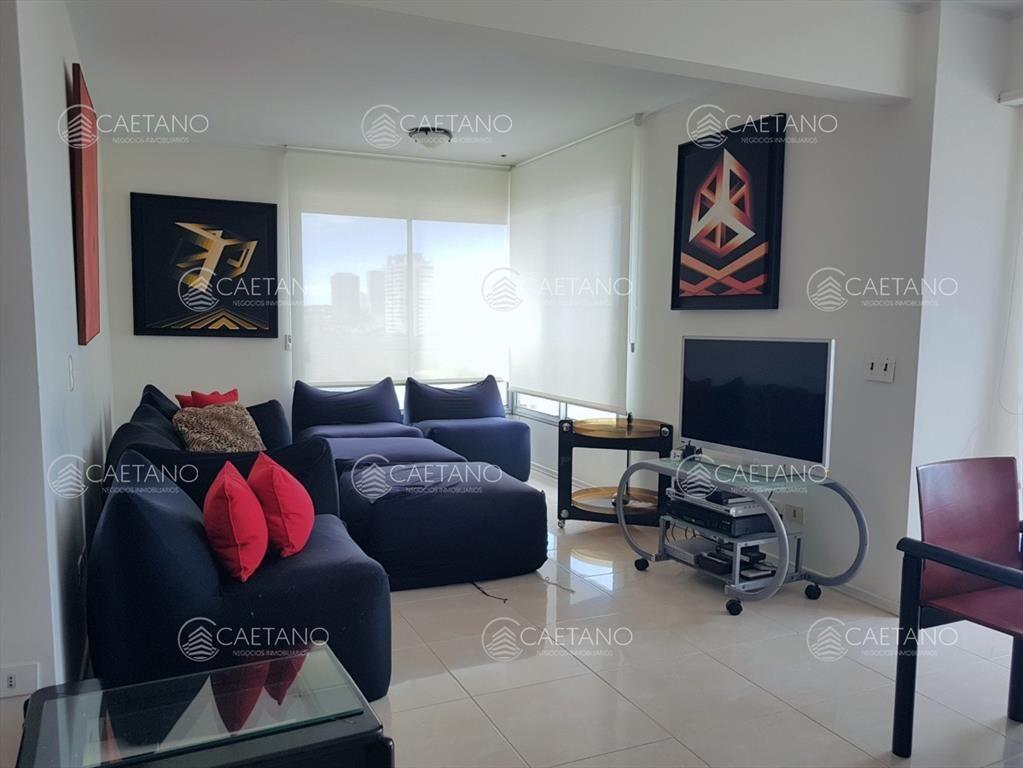 Hermoso y amplio apartamento con vista!