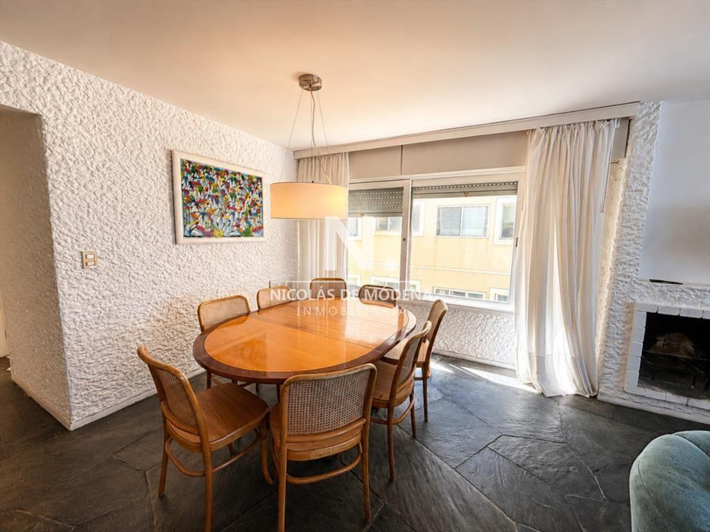 En venta apartamento de 3 dormitorios en Punta al