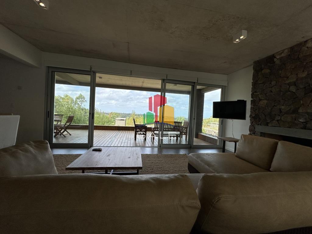 Venta de excelente apartamento en Punta Ballena
