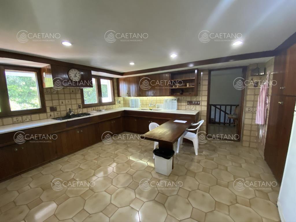 Casa en Brava 5 dormitorios + dependencia piscina