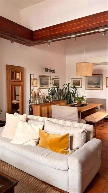 Espectacular casa reciclada con jardín y piscina