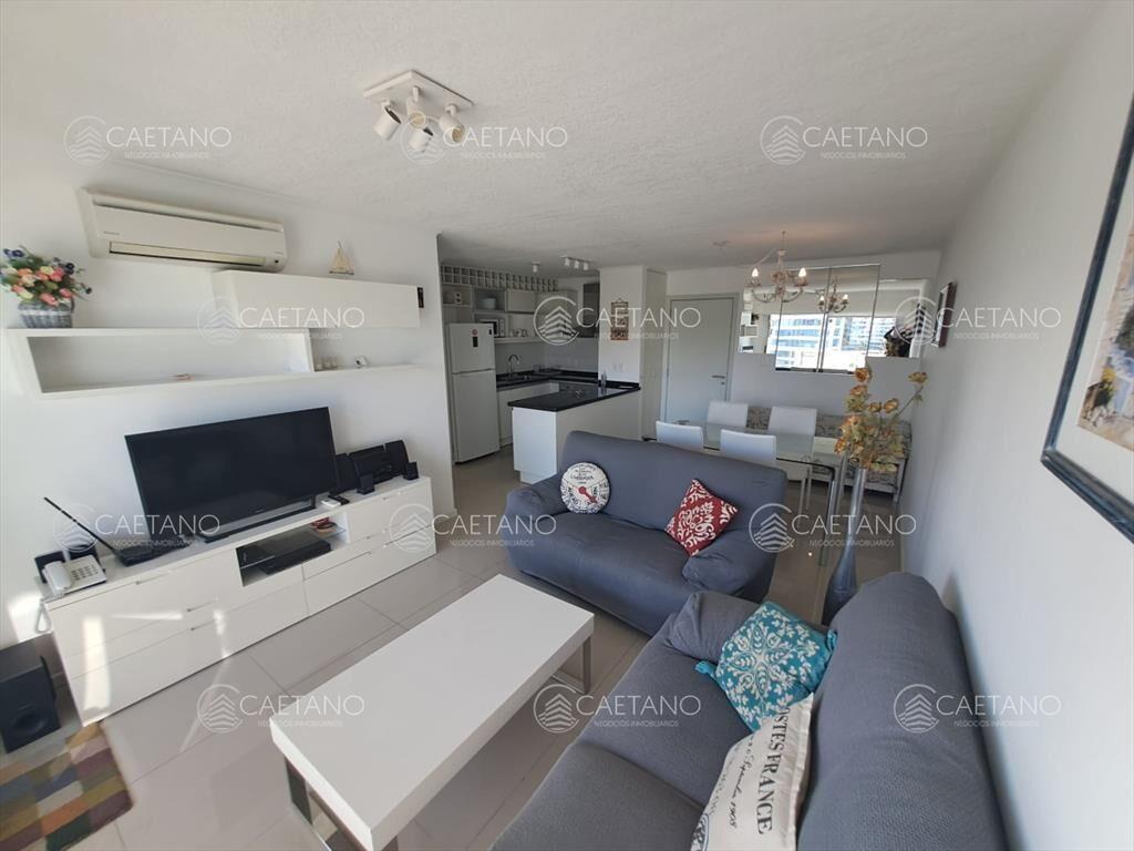 Espectacular apartamento de 1 dormitorios, con servicios, a