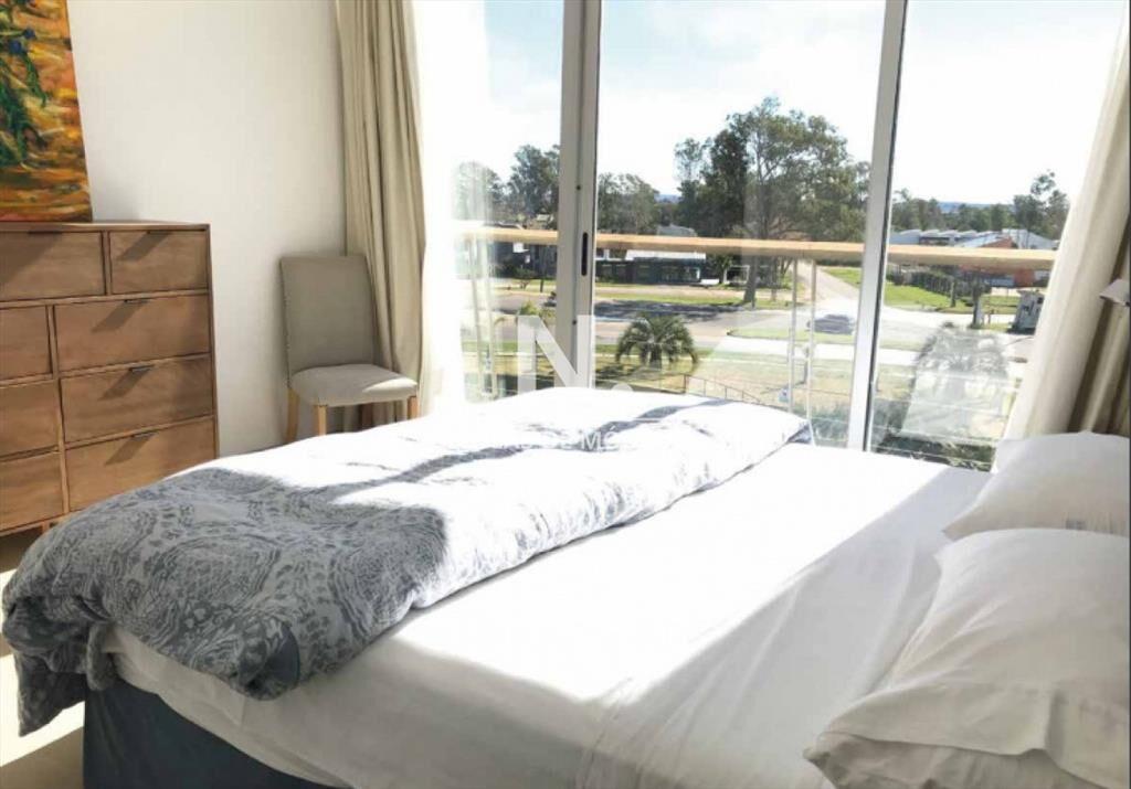 Hermoso apartamento de 3 dormitorios!