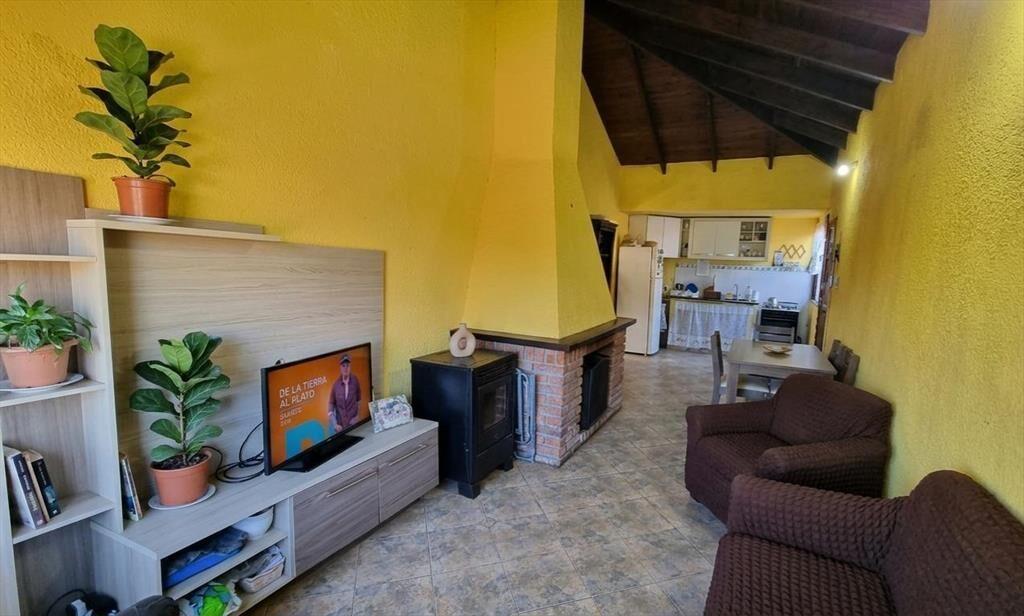 Venta Casa de altos 2 Dormitorios con Parrillero en Atlánti