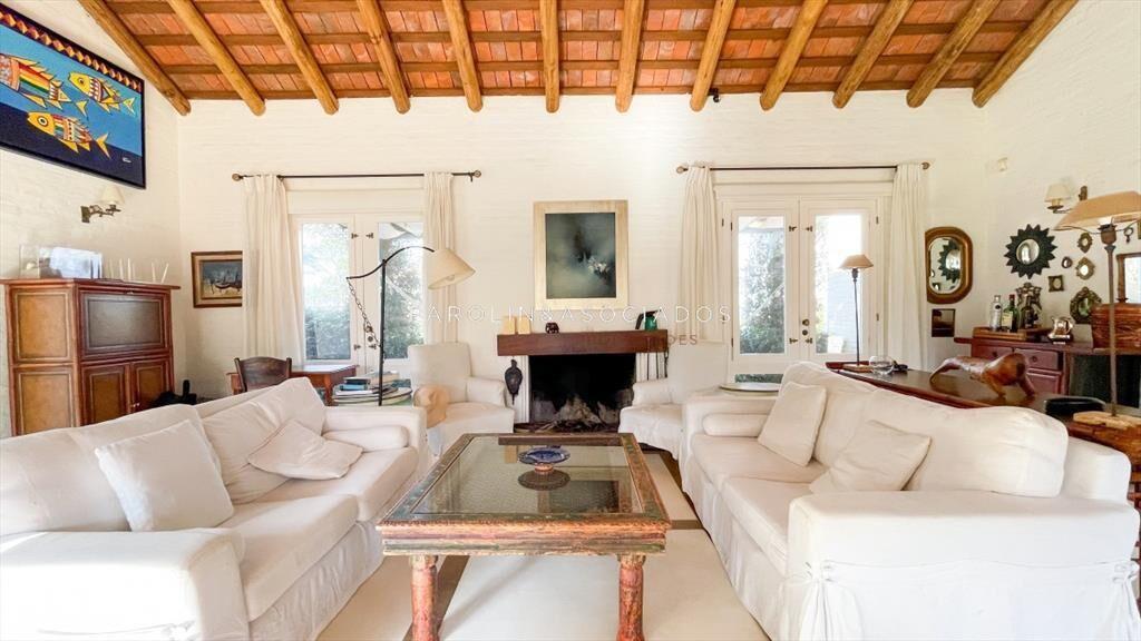 Casa en venta de 4 dormitorios en Montoya, Punta del Este.