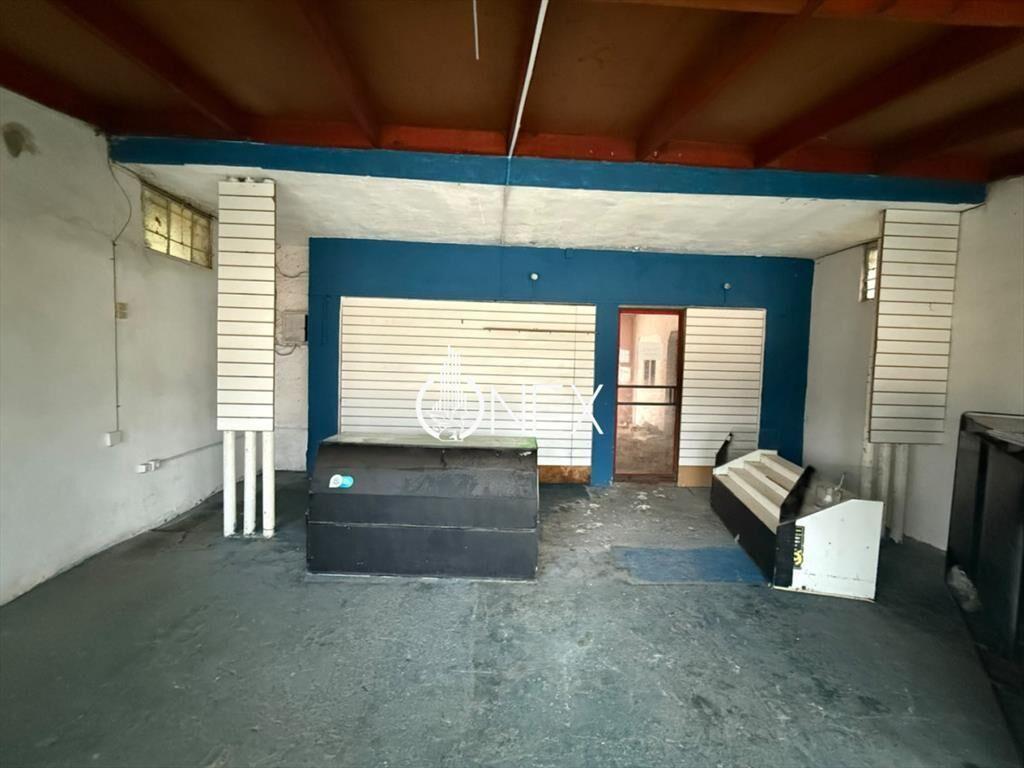 Se alquila Local, en Parque del Plata norte.