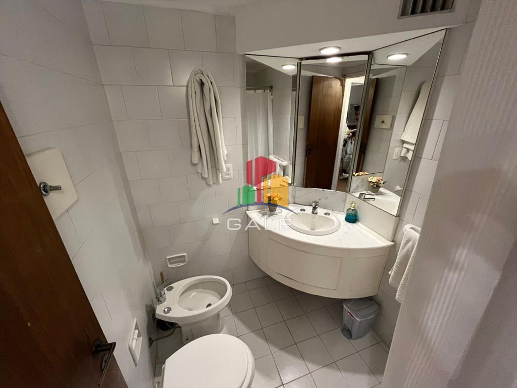 Vende apartamento de 2 dormitorios en Punta del
