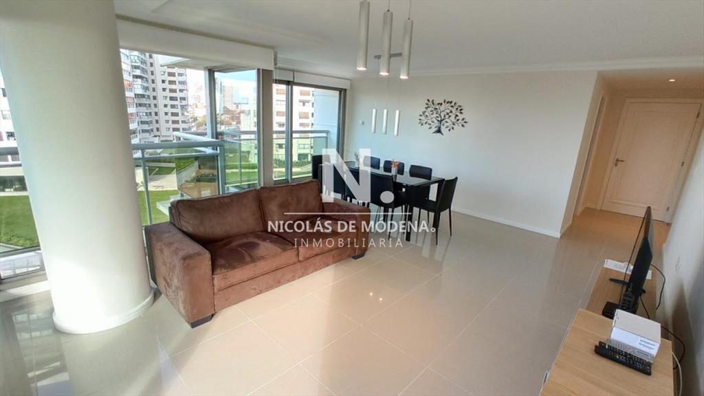 Apartamento en Venta en Punta del Este zona Playa