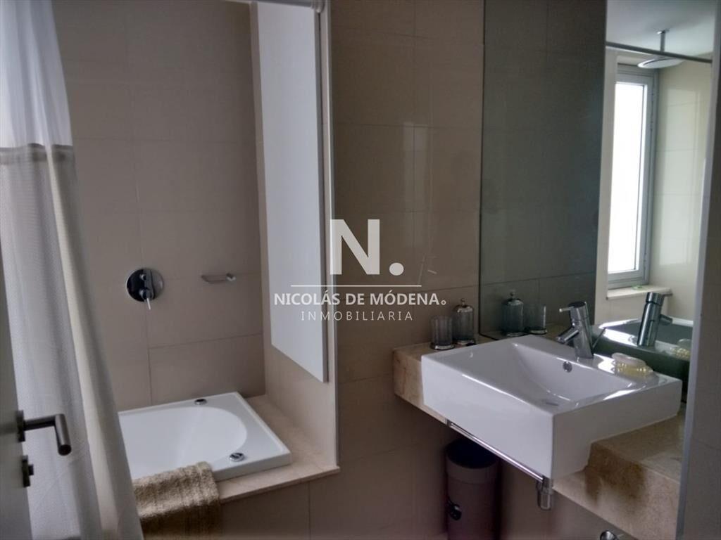 Vende Apartamento en Brava de 3 dormitorios, mas dependenci