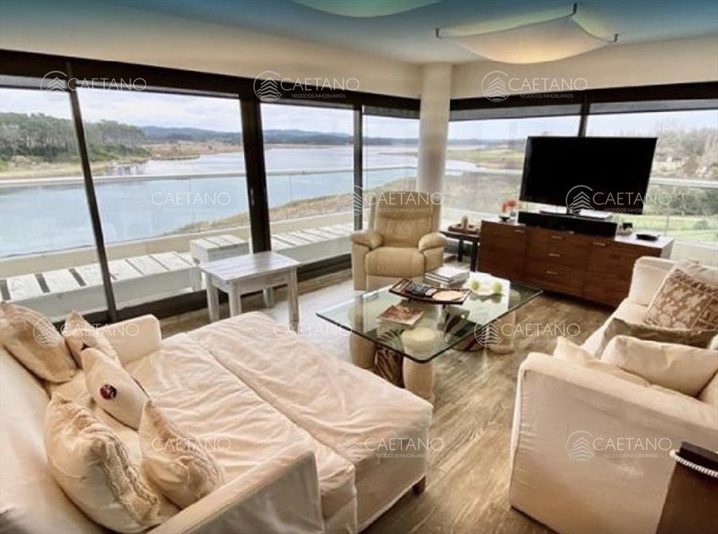 Apartamento Penthouse en Venta Con VIsta Tres