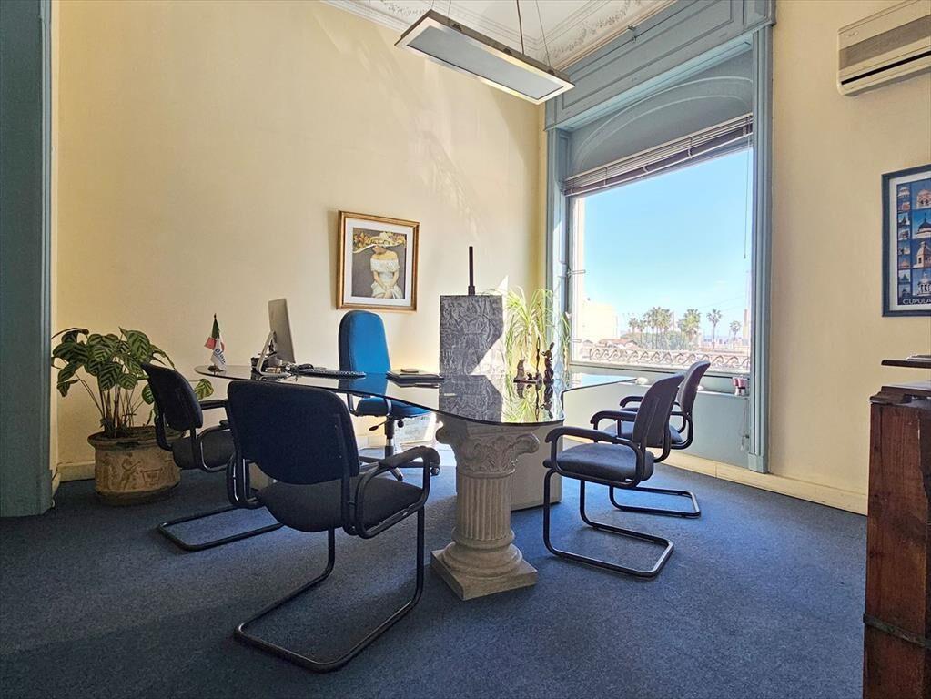 ALQUILER o VENTA - PISO DE OFICINA - CIUDAD VIEJA / CENTRO