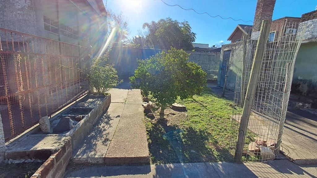 VENTA NUDA PROPIEDAD CASA 2 DORMITORIOS SOLYMAR
