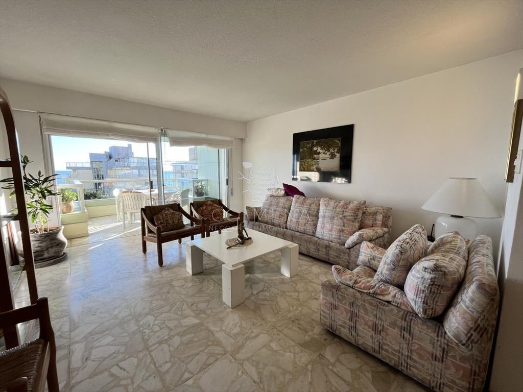 APARTAMENTO CON EXCELENTES SERVICIOS