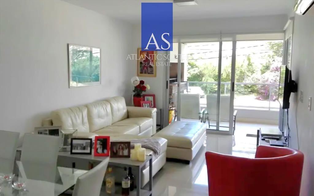 Apartamento de categoría 2 dormitorios y 3 en