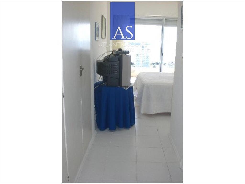 Apartamento de 3 dormitorios con vista al mar del
