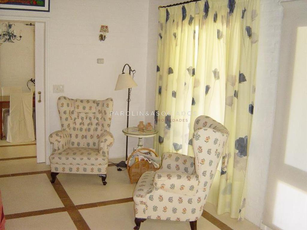 Casa en venta de 4 dormitorios en Montoya, Punta del Este.