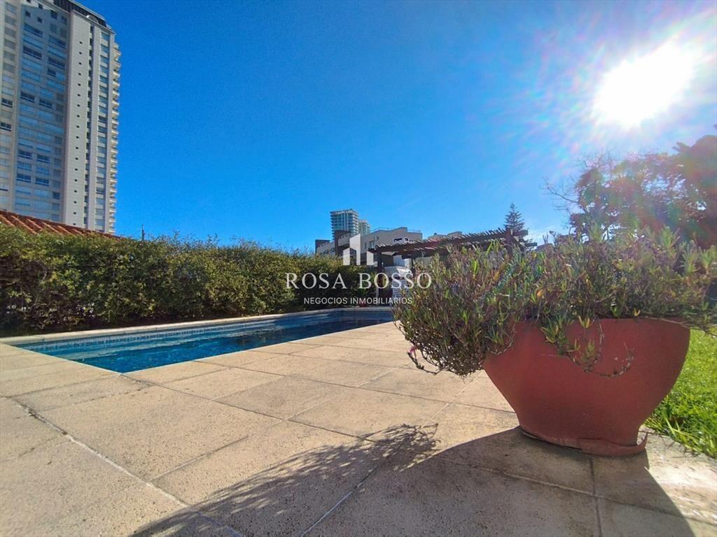 Venta y alquiler de casa en playa mansa Punta del Esate de