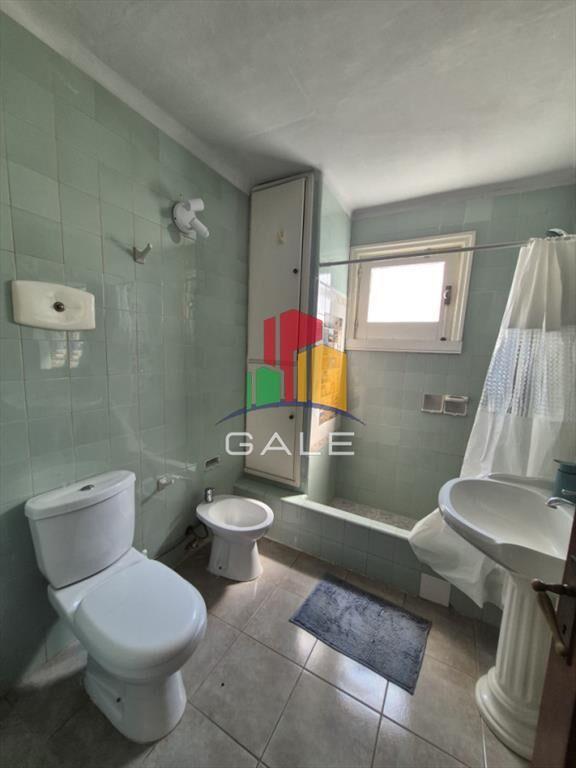 Casa de dos dormitorios en alquiler anual en del