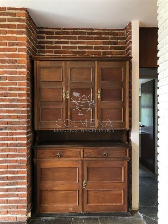Casa ubicada en el barrio Cantegril lado del mar - Punta de