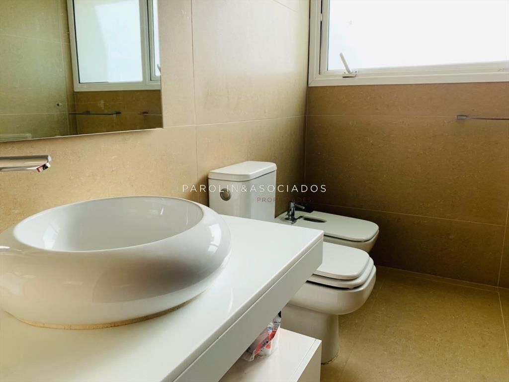 Casa en venta de 4 dormitorios en Mansa, Punta