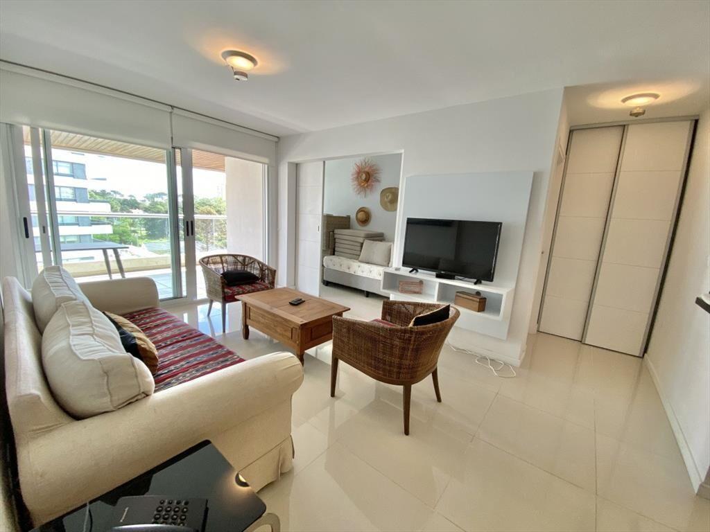 VENTA DE APARTAMENTO DE 2 DORMITORIOS Y MEDIO EN