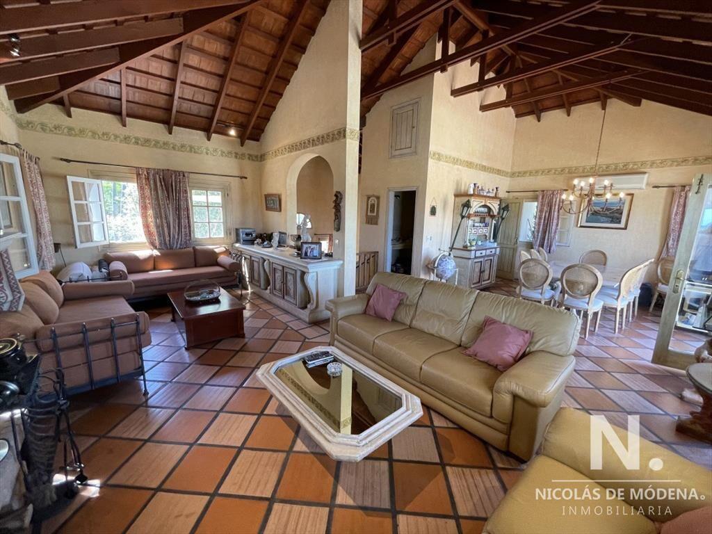 Hermosa casa con vista al mar