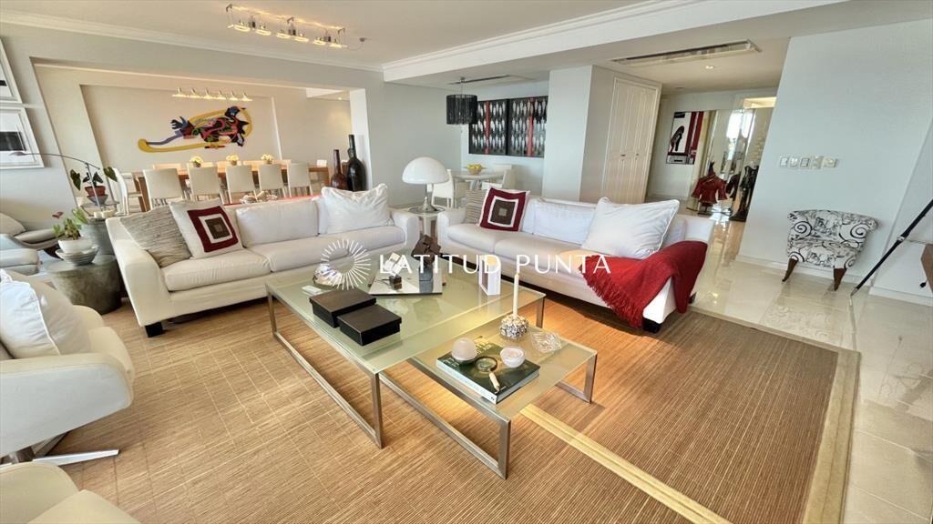 3 suites primera linea mansa