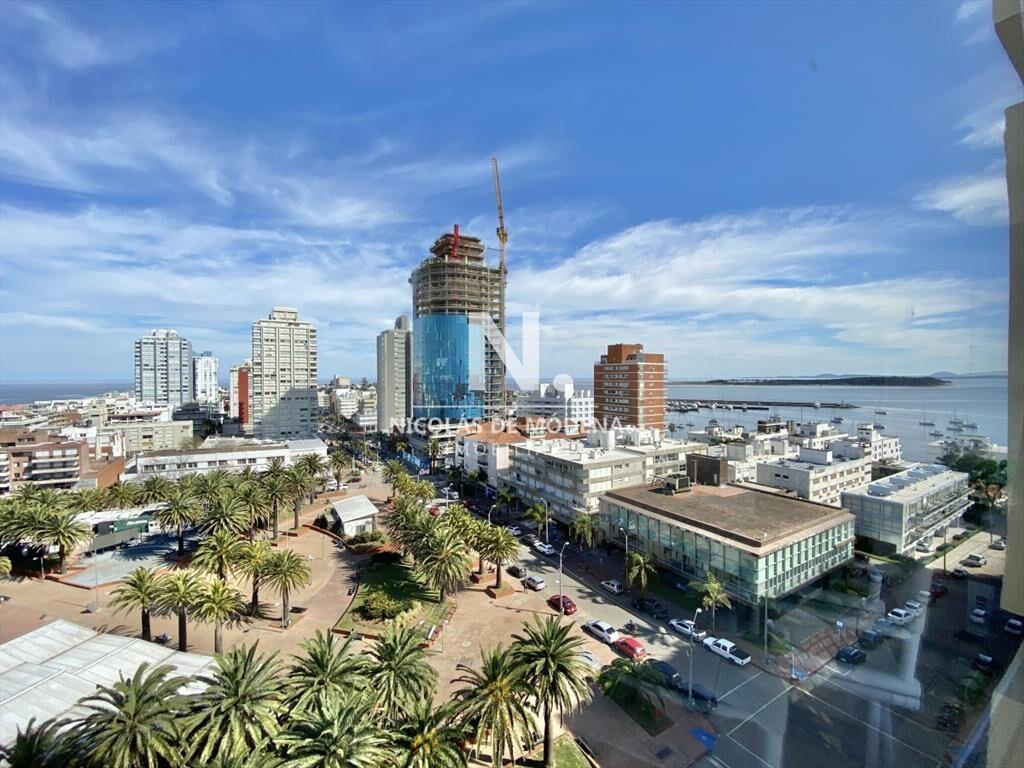Apartamento en Peninsula, 3 dormitorios