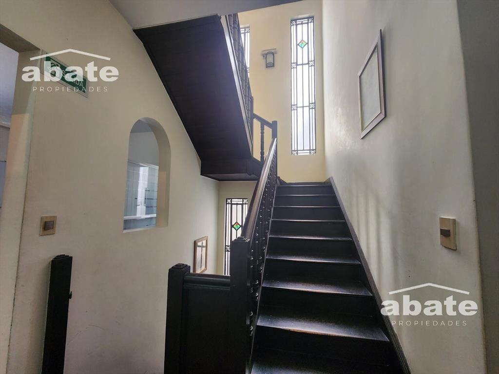 Venta propiedad corporativa - 423m2 sobre Av. Rivera próxim