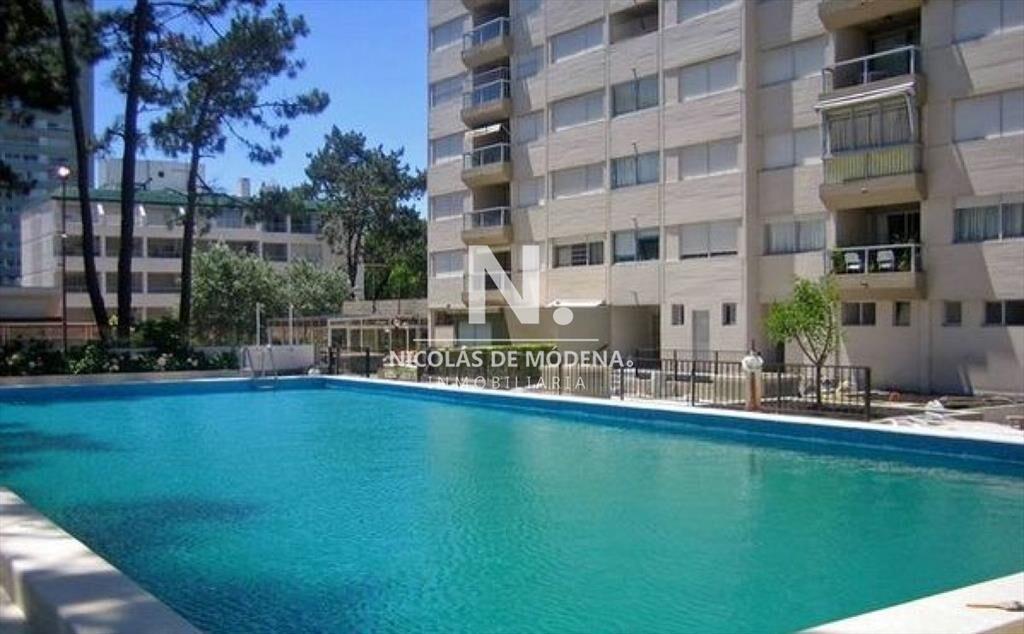 Apartamento en Cantegril - Punta del Este