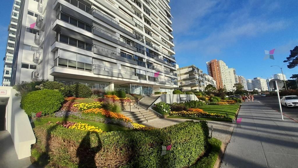 PUNTA DEL ESTE MANSA FRENTE AL MAR! APARTAMENTO DE 2 DORMIT