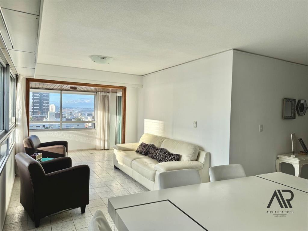Apartamento en venta de 2 dormitorios c/ cochera en Pení...
