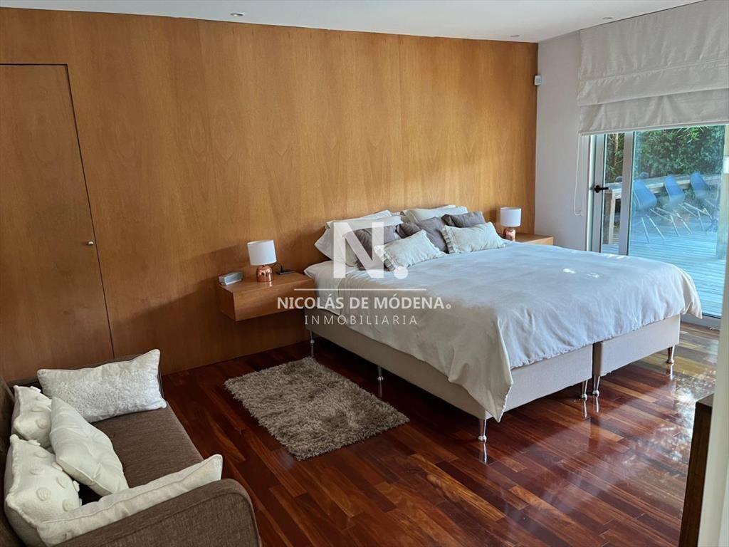 Casa en venta de 3 dormitorios en Punta del Este.