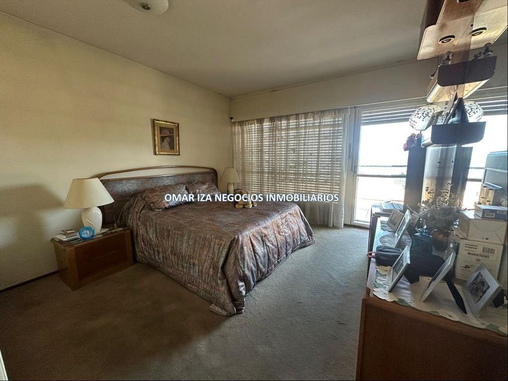 Venta apartamento 4 dormitorios Pocitos, sobre Rambla con e