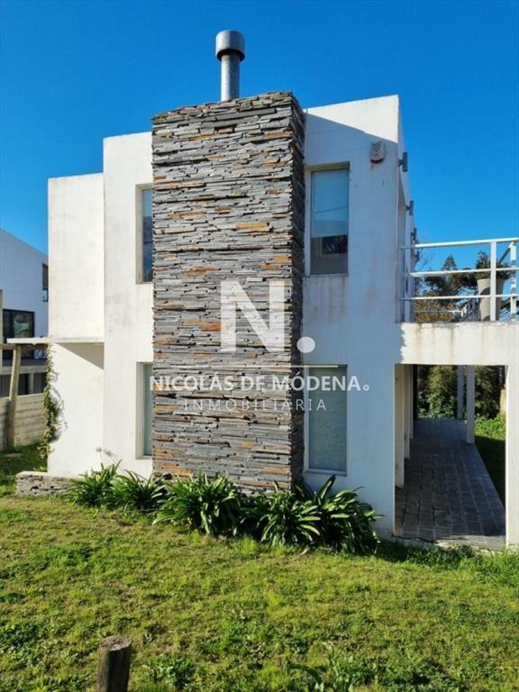 Casa en Altos de Punta Piedras, 3 dormitorios *