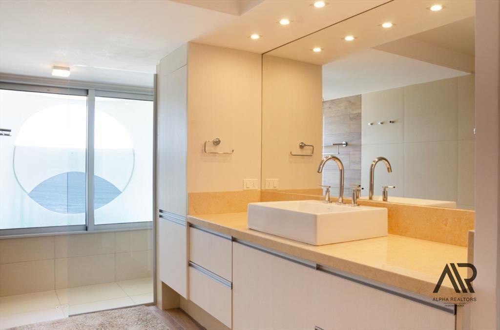 Venta Apartamento Primera Línea Playa Brava Punta Del Este