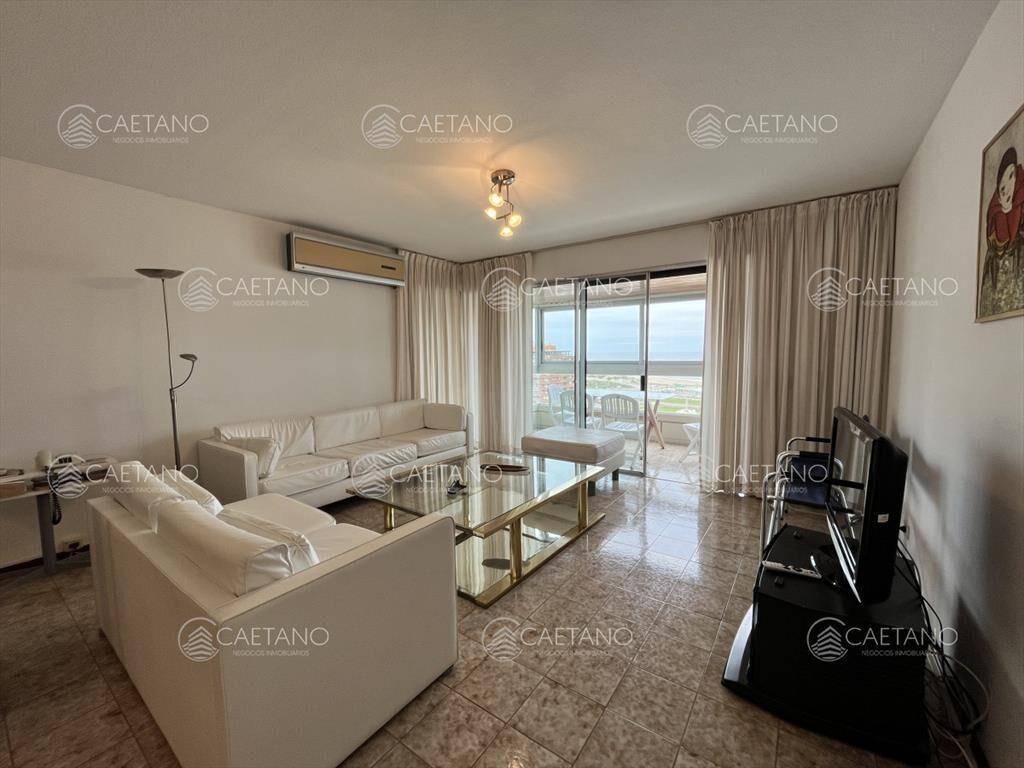 Venta apartamento 3 dormitorios. Playa mansa, del