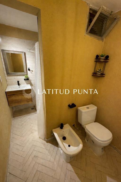 Apartamento de 2 dormitorios frente a playa Brava