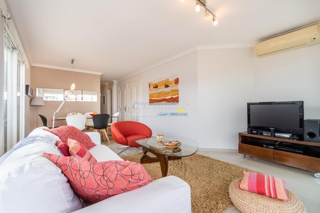 Moderno Apartamento de 3 Dormitorios en Alquiler Anual, Pla