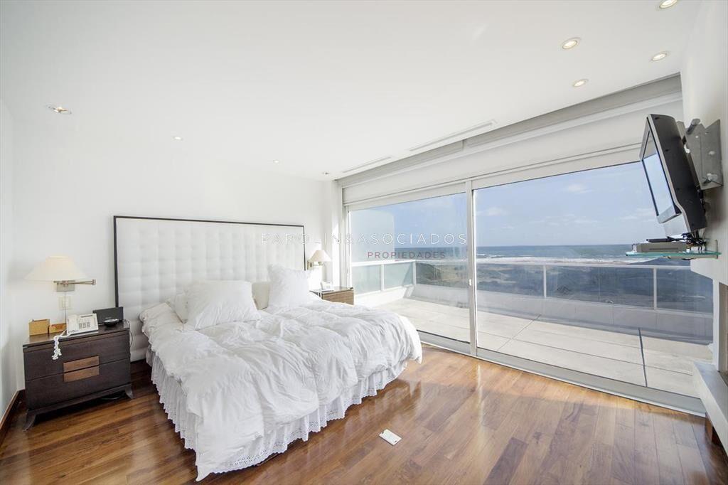 Hermoso triplex en venta en Aguas Azules, Punta