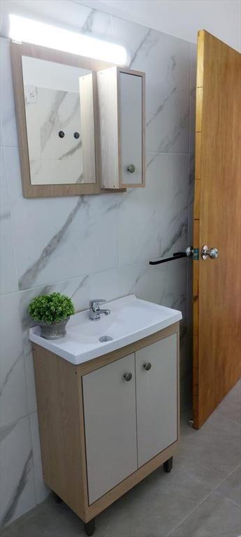Alquiler Casa 1 dormitorio con jardín y entrada para vehícu