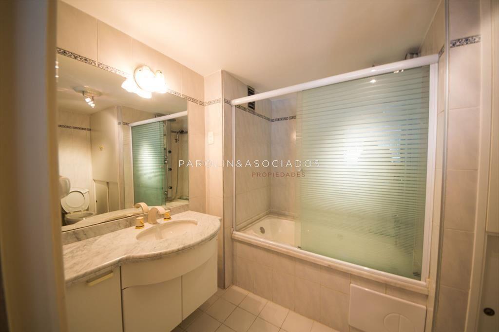 Apartamento en venta de 3 dormitorios en de Punta
