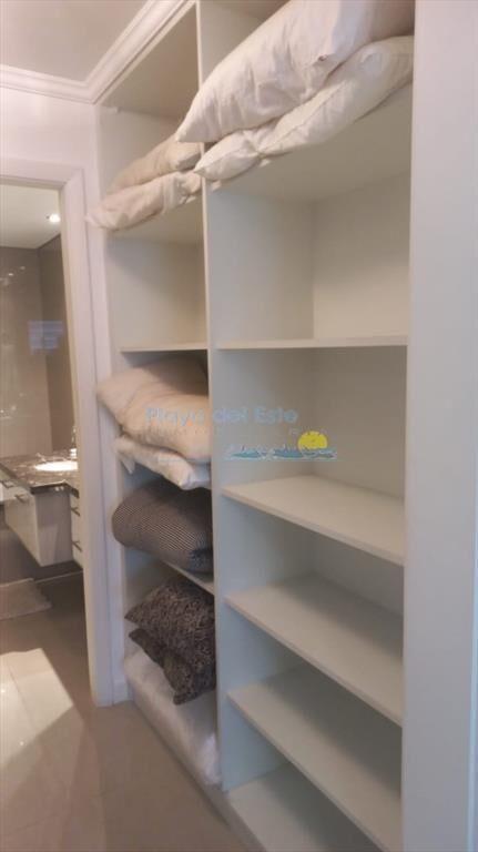 Apartamento de 2 dormitorios y medio en alquiler