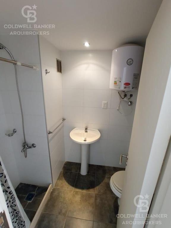 Apartamento monoambiente en venta en Pocitos con patio con